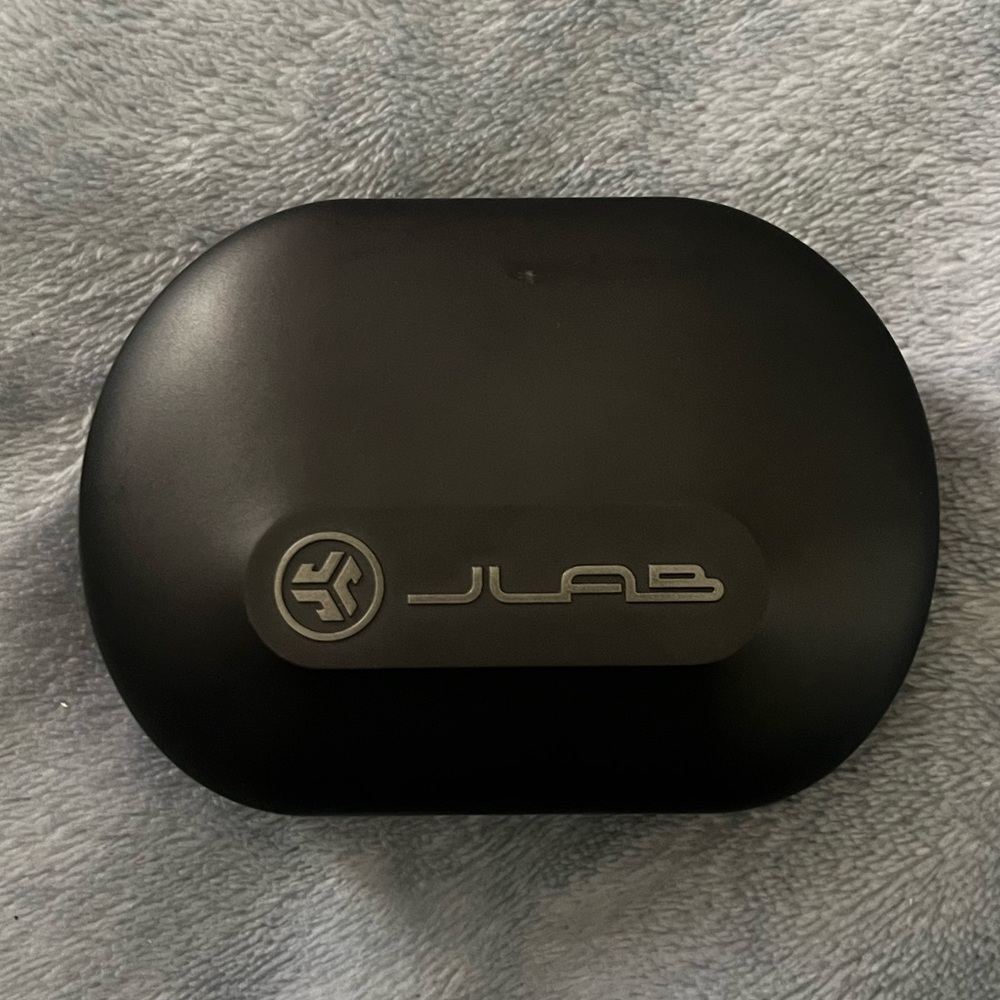 Earbuds - Picture 2 of 3